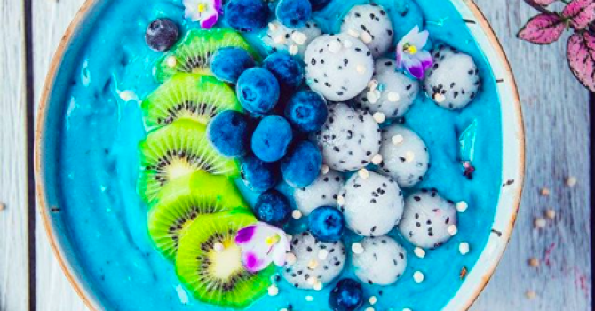 Superfood 2018 roku ma smerfny kolor i mnóstwo witamin. Blue Majik zrobi rewolucję w Twojej kuchni.