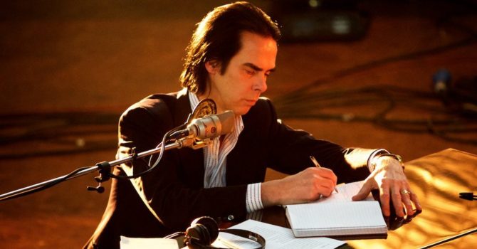 Nick Cave podzielił się nowym, niepublikowanym dotąd utworem “Euthanasia”
