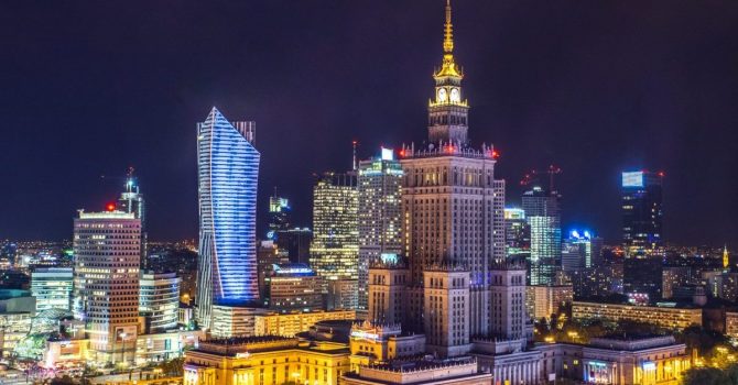 Czerwona strefa w Warszawie, Poznaniu i innych dużych miastach – co to oznacza?