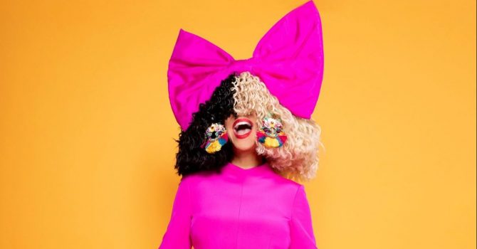 Sia prezentuje nowy singiel – “Hey Boy”