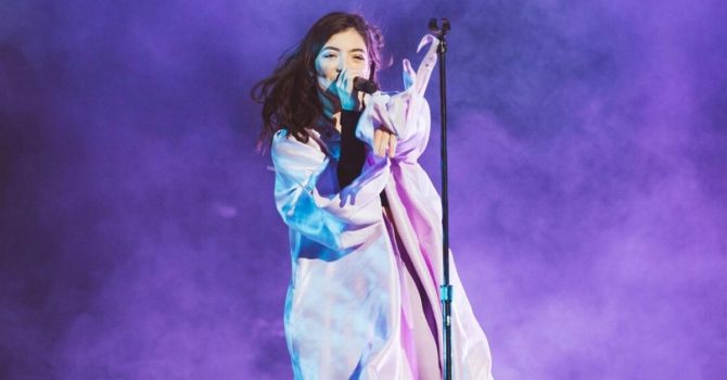 Lorde powraca! W sieci pojawiła się okładka jej nowego singla “Solar Power”