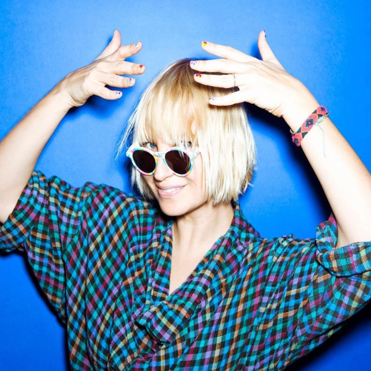 Sia 2022 певица. Sia певица. Sia 2000. Сиа кейт изобель ферлер. Сиа австралийская певица.