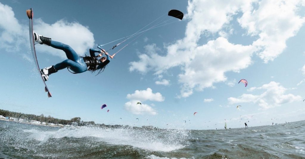 „Allseasons" - kitesurfing i pokonywanie własnych słabości. Recenzja filmu