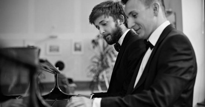 „Od Moniuszki do Nirvany” | Dombrova Piano Duo
