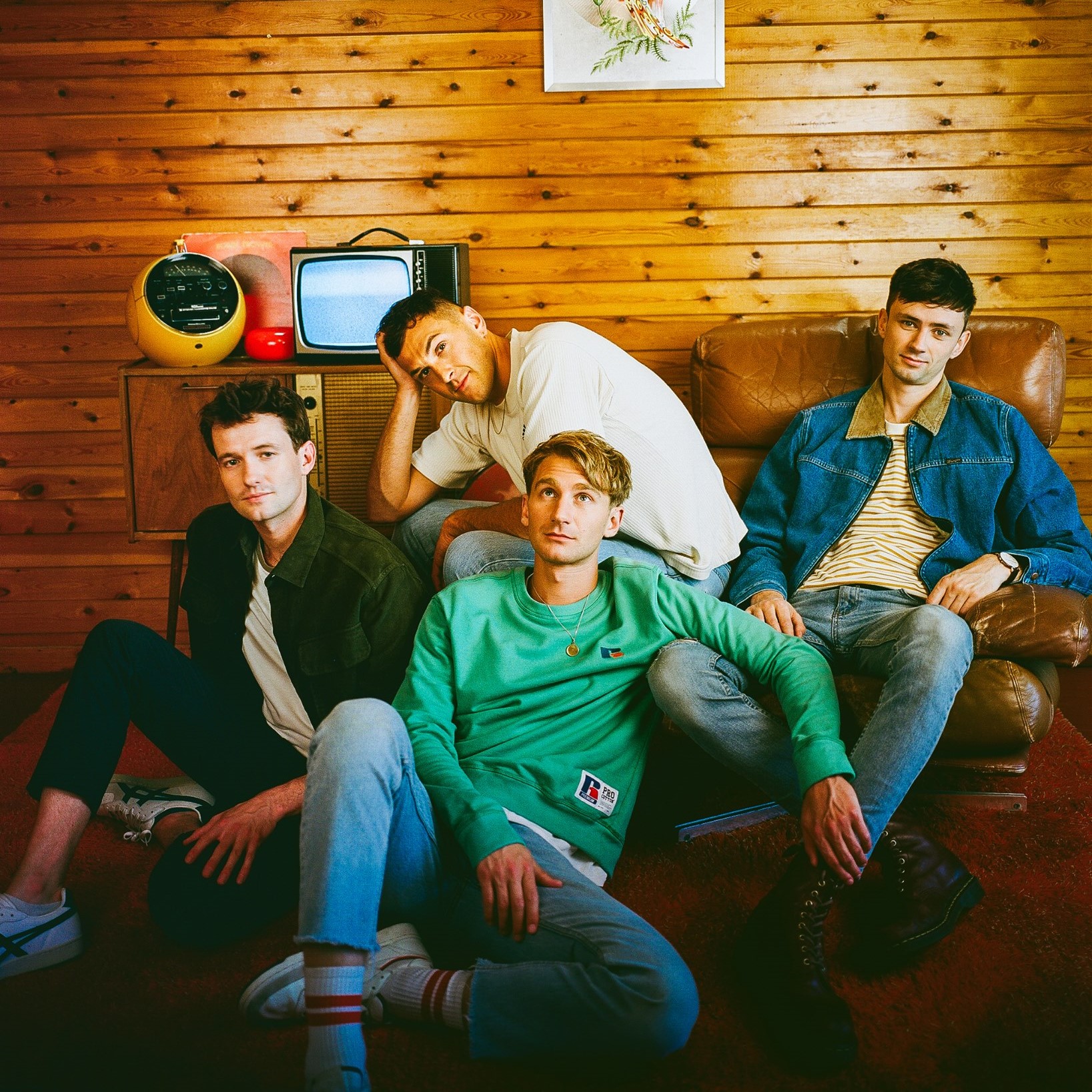 Song glass animals. Джо Сиворд Glass animals. Дэйв Бейли Glass animals. Дрю МАКФАРЛЕЙН Glass animals. Глаз Энималс группа.