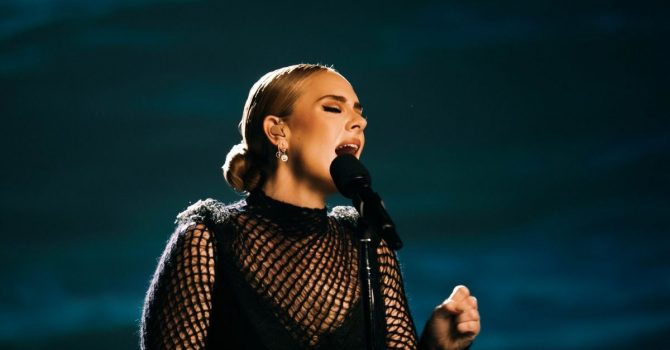 Adele wraca z teledyskiem do „Oh My God”