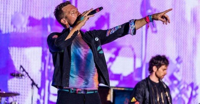 Coldplay coveruje klasyk Kida Cudi’ego „Day 'n’ Nite”
