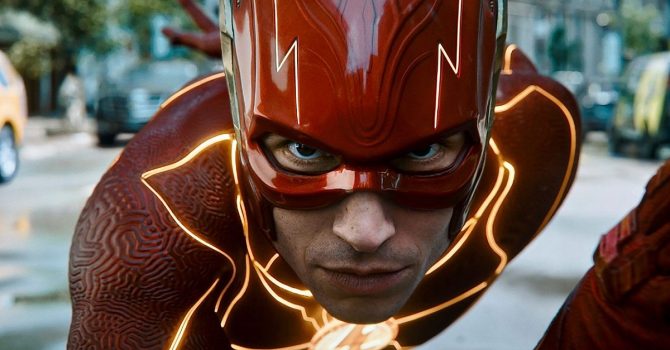 Ezra Miller zatrzymany, „The Flash” z problemami. Co dalej?