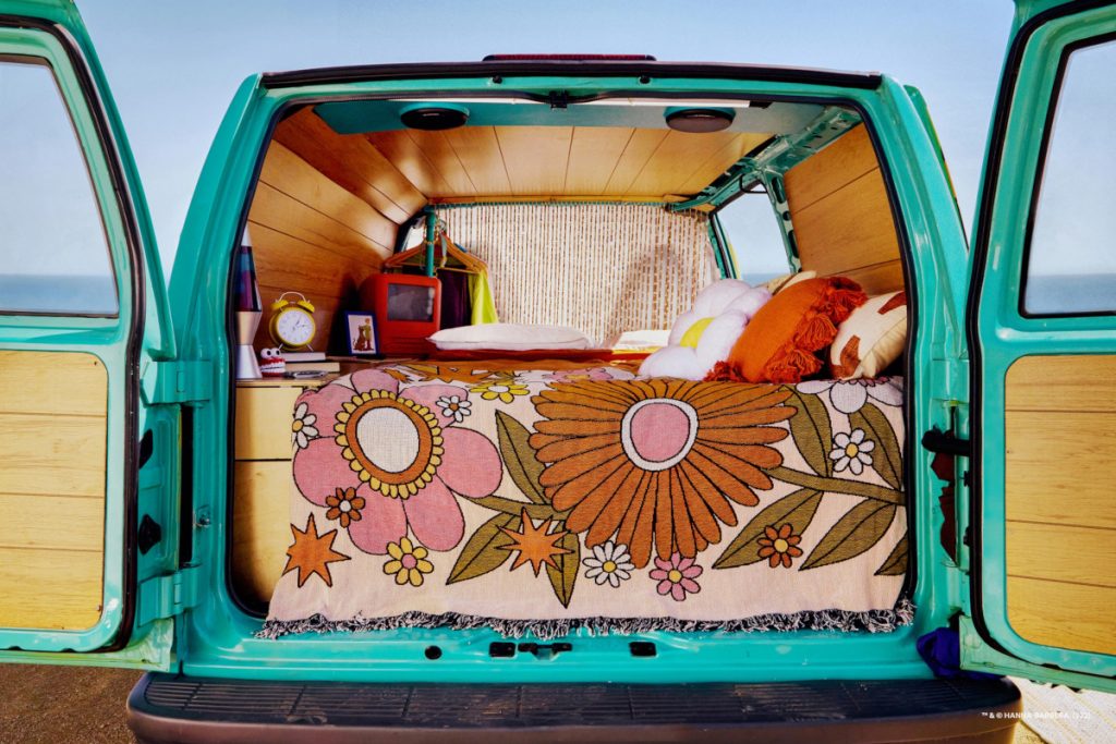 Furgonetka Mystery Machine ze Scooby-Doo do wynajęcia na airbnb