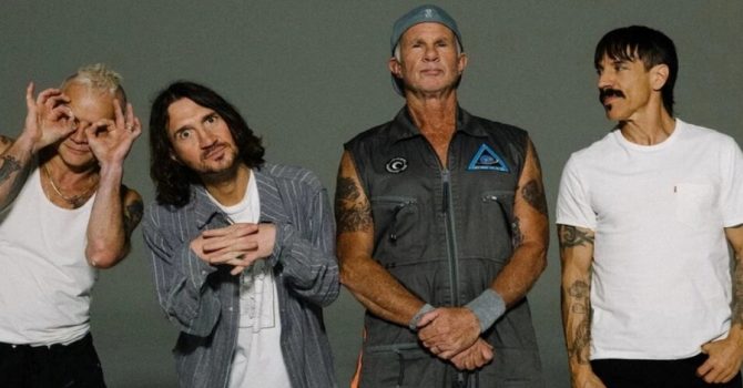 Red Hot Chili Peppers prezentują pierwszy singiel z nadchodzącej płyty. Posłuchajcie utworu “Tippa My Tongue”