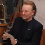 Bono przeprosił za bycie wspaniałym artystą. Napisał przemówienie