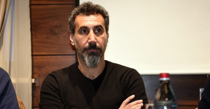 Serj Tankian z SOAD prosi Imagine Dragons o odwołanie koncertu w Azerbejdżanie