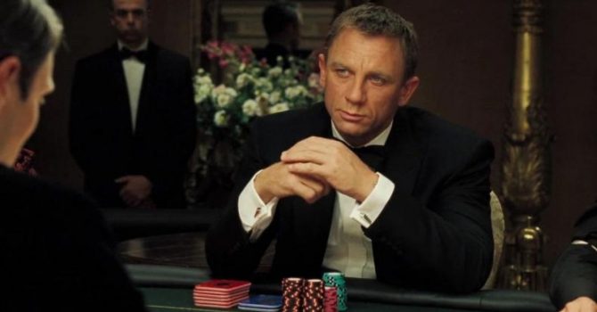Daniel Craig nie umiał grać w pokera na planie „Casino Royale”… jako jedyny z obsady