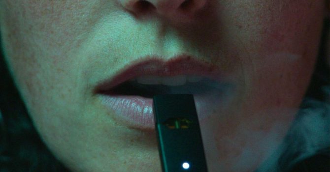 Dokument „Big Vape” Netfliksa opowie o „iPhonie wśród e-papierosów”