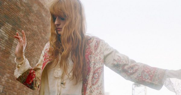 Florence Welch w świecie teatru. Artystka zagra w serialu i pracuje nad musicalem “Wielki Gatsby”