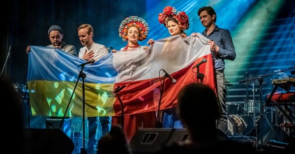 Muzyka ponownie łączy, czyli jak artyści jednoczą się wokół Ukrainy [aktualizowane na bieżąco]