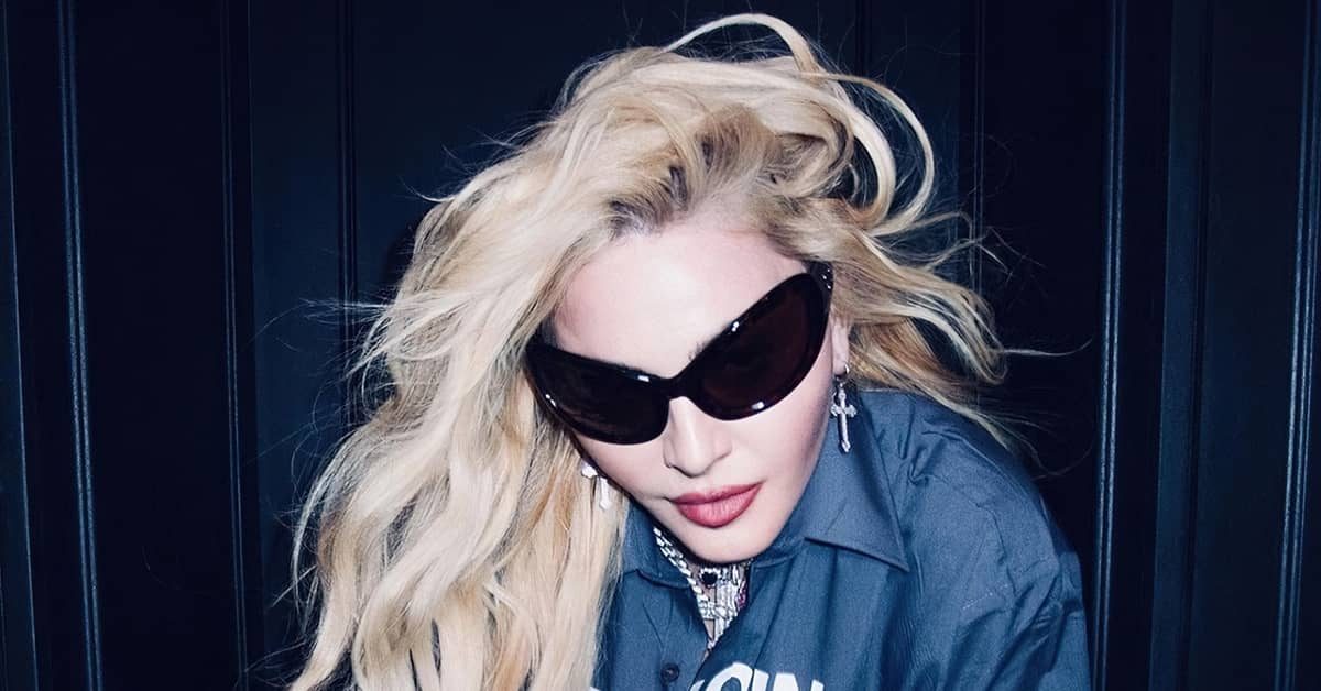 Madonna wylądowała na OIOM-ie i była intubowana. Teraz przekłada trasę