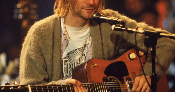 Legendarna gitara Kurta Cobaina z MTV Unplugged wystawiona na aukcję