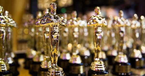 Kto będzie gospodarzem Oscarów 2022? Zagraniczne media wskazują swoje typy