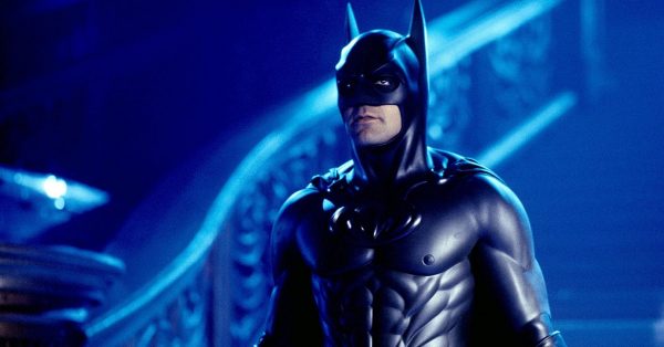 Bat-sutki, parasol Pingwina i laska Riddlera. Rusza aukcja kostiumów z filmowych „Batmanów”