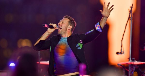 Coldplay zapowiada nowy album 10-minutowym singlem “Coloratura”