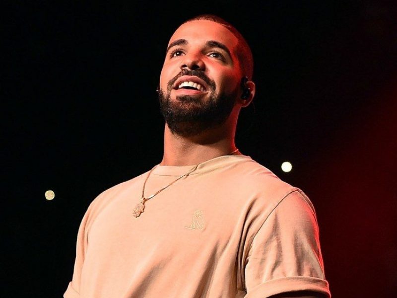 Drake z niespodziewanym, nowym albumem. Posłuchajcie “Care Package”