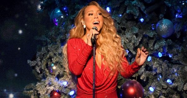 Mariah Carey i jej wniosek dotyczący znaku towarowego dla tytułu „Królowej Świąt Bożego Narodzenia” został skrytykowany