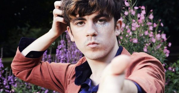 Declan McKenna prezentuje swój drugi album “Zeros”