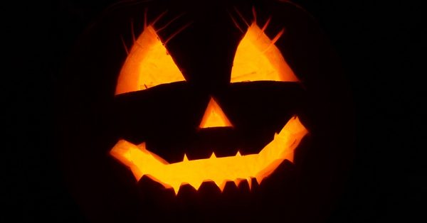 Halloween 2022 – 50 upiornych kawałków, których nie może zabraknąć na waszej domówce