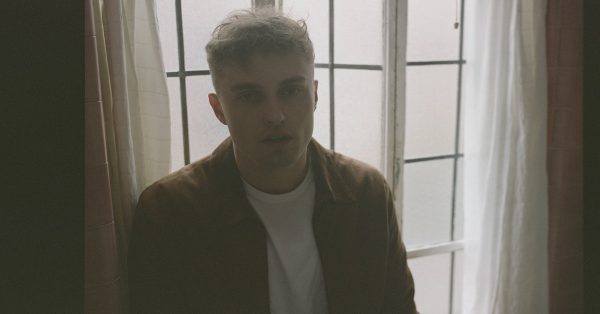 Sam Fender zapowiada drugi studyjny krążek