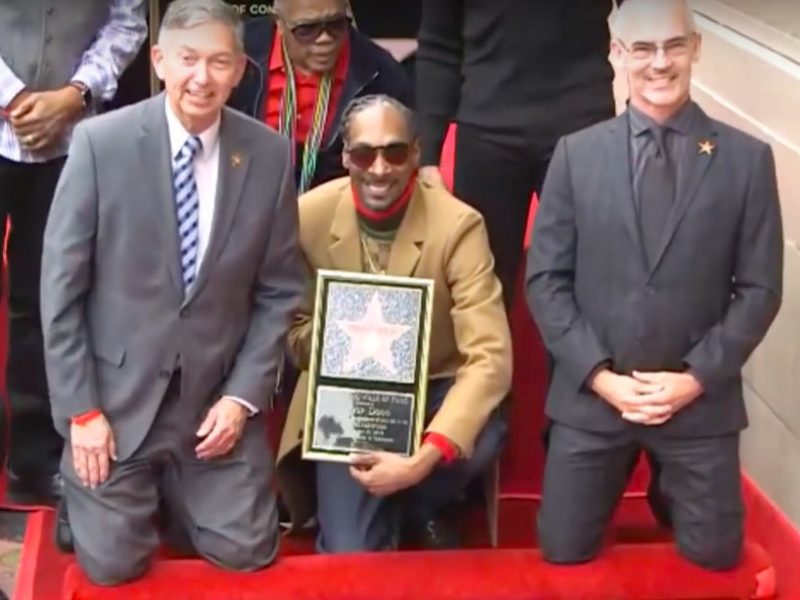 Snoop Dogg ma swoją gwiazdę na Hollywood Walk of Fame. Jego przemowa? Bezcenna!