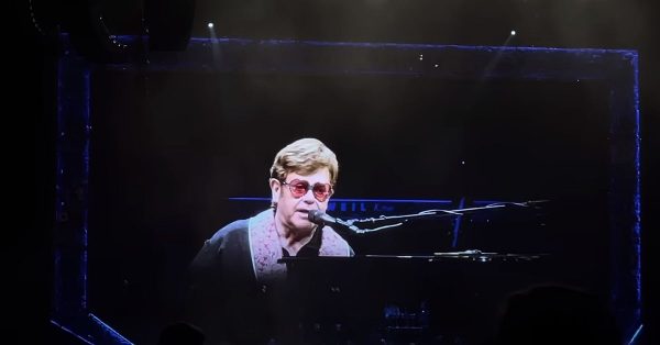 Emocjonalne pożegnanie Eltona Johna na koncercie w Sztokholmie