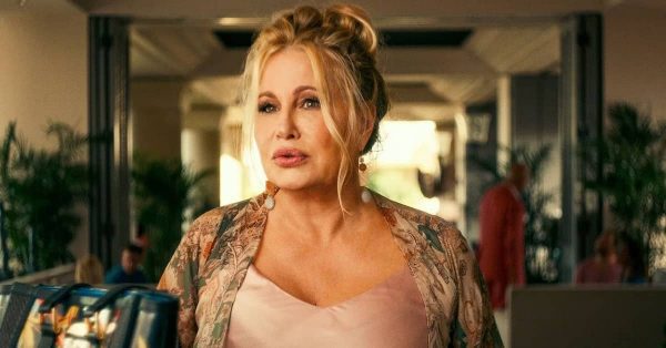 Jennifer Coolidge kontra Power Rangers. Za niezwykłą sesją zdjęciową stoją twórcy „Wszystko wszędzie naraz”