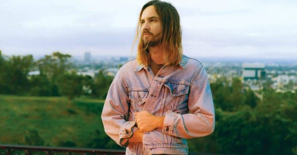 Tame Impala będą świętować dziesięciolecie “Lonerism” na pustyni